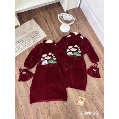 Set váy yếm nhung áo khoác, túi siêu yêu cho bé gái 12-32kg giá ưu đãi 215.999đ
