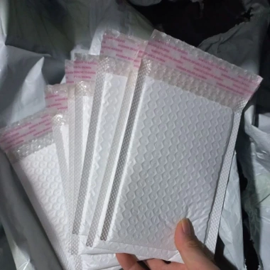 Sỉ 1 Thùng Túi Xốp Đóng Hàng Chống Sốc, Lót Bóng Khí, Loại Dày, Tiện Lợi, Nhiều Kích Thước - Giá Ưu Đãi 530.000₫