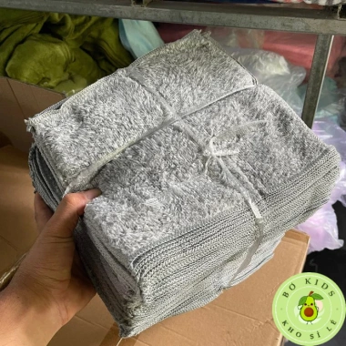 Sỉ 50-100 Khăn Lau Vuông Xám 20-23-25cm May Viền - Lau Xe, Bếp, Chén 65.190 VND Sỉ 50-100 Khăn Lau Vuông Xám 20-23-25cm May Viền - Lau Xe, Bếp, Chén 65.190 VND
