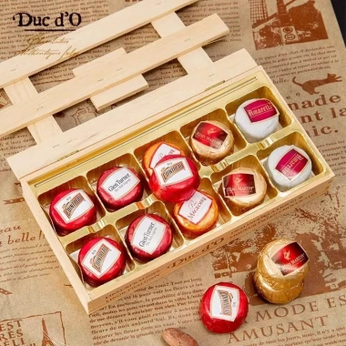 Sô cô la nhân rượu Ducdo nhập khẩu Bỉ, hộp gỗ sang trọng 125g - Giá ưu đãi 565.500₫