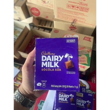 Socola Cadbury Dairy Milk 11g hộp 20 thanh vị sữa giảm giá chỉ 88.318 VND 10