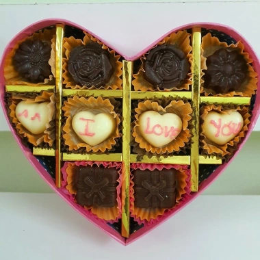 Socola Valentine 10 viên - Giá ưu đãi 90.000đ, quà ngọt ngào cho người thương 5 Socola Valentine 10 viên - Giá ưu đãi 90.000đ, quà ngọt ngào cho người thương 5