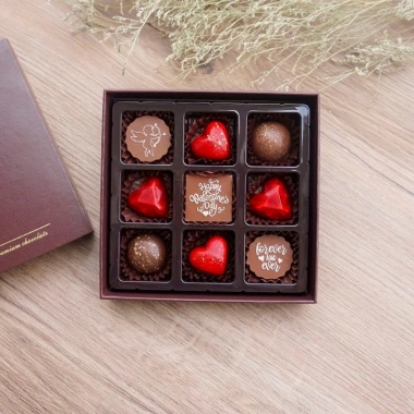 Socola Valentine 14/2 hộp 9 viên SO09, chocolate bonbon giảm còn 200.000₫