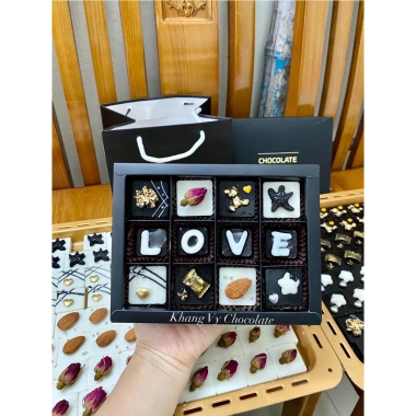 Socola Valentine viên thiết kế đen - Hương vị ngọt ngào, giảm giá chỉ 135.000 đồng