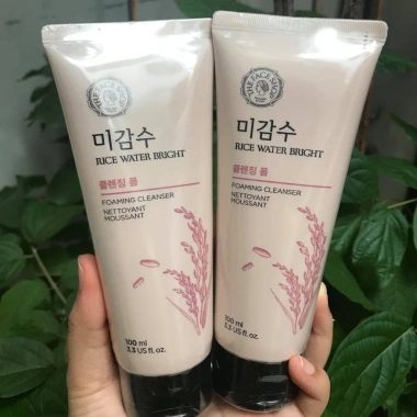 Sữa Rửa Mặt Gạo Hồng TFS Rice Water Bright 150ml - Sáng Da Dưỡng ẩm Giá chỉ 169.000đ