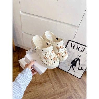 Sục Cross chữ đế cao 5cm tặng charm siêu xinh, giá chỉ 199k (giá gốc 240.790)
