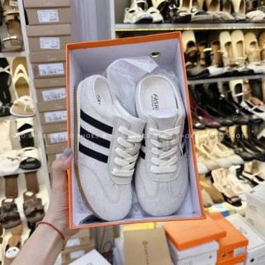 Sục Thể Thao Nữ Tặng Quà Tết Màu Sắc Trẻ Trung Cá Tính Giá 120k