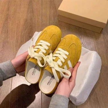 Sục Thể Thao Nữ Tặng Quà Tết Màu Sắc Trẻ Trung Cá Tính Giá 120k 9 Sục Thể Thao Nữ Tặng Quà Tết Màu Sắc Trẻ Trung Cá Tính Giá 120k 9