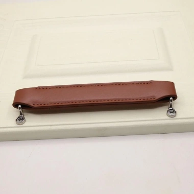 Tay cầm da MNTT cổ điển có ốc vít – Giá chỉ 58.080 VND, giảm mạnh