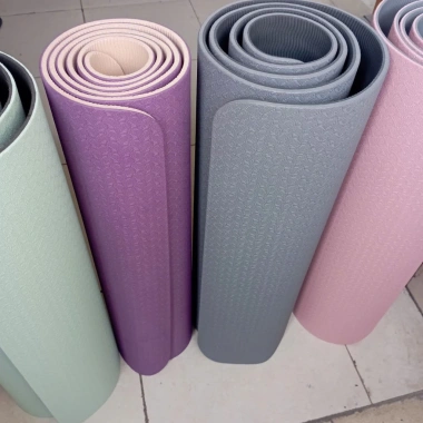 Thảm Yoga 2 mặt đúc liền 2 lớp KT 180x60cm dày 0.6cm Giá ưu đãi 75.000 VND