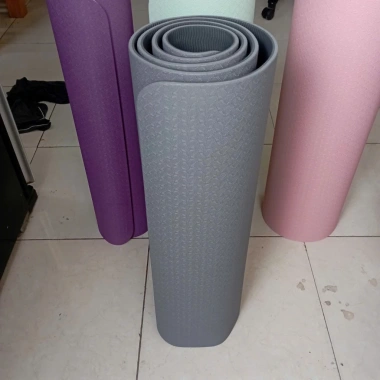 Thảm Yoga 2 mặt đúc liền 2 lớp KT 180x60cm dày 0.6cm Giá ưu đãi 75.000 VND 9