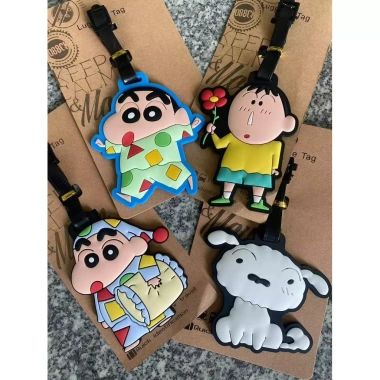 Thẻ hành lý Crayon Shin‑Chan EZ8Y – Nhận dạng mặt, dây chuyền nhỏ, giảm giá 20%