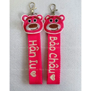 Thẻ Nametag Thêu Tên Mặt Gấu - Tag Treo Con Vật Yêu Cầu, Cặp Cho Bé, Giá 70.000₫ 10 Thẻ Nametag Thêu Tên Mặt Gấu - Tag Treo Con Vật Yêu Cầu, Cặp Cho Bé, Giá 70.000₫ 10