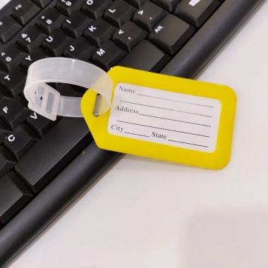 Thẻ tag treo vali hành lý du lịch không thất lạc, có dây đeo – Giá 7.000₫ 9 Thẻ tag treo vali hành lý du lịch không thất lạc, có dây đeo – Giá 7.000₫ 9