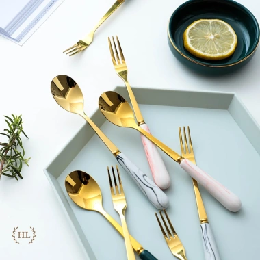 Thìa & Nĩa Inox Cán Sứ Hoa Hồng Size Bé - Không ăn mòn, Giá ưu đãi 8.000₫