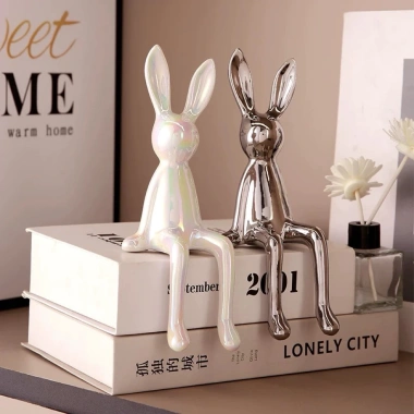 Thỏ tai dài ngồi sứ sang trọng - decor độc đáo cho giá sách, kệ tủ, chỉ 129.000 VND