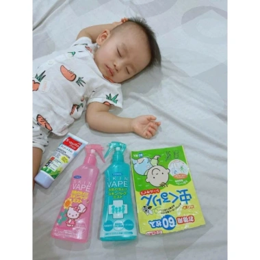 Tinh Dầu Xịt Đuổi Muỗi SkinVape Nhật Bản hương Chanh Đào - Bảo Vệ Bé, Hello Kitty, 164.640₫