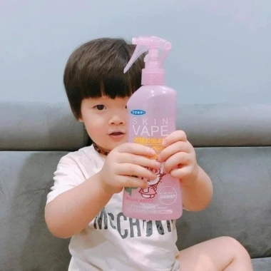 Tinh Dầu Xịt Đuổi Muỗi SkinVape Nhật Bản hương Chanh Đào - Bảo Vệ Bé, Hello Kitty, 164.640₫