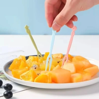 Túi 50 dĩa ăn hoa quả, ghim nĩa xiên trái cây nhựa tiện dụng, an toàn, giảm giá 21.000 VND