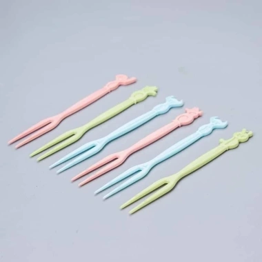 Túi 50 dĩa ăn hoa quả, ghim nĩa xiên trái cây nhựa tiện dụng, an toàn, giảm giá 21.000 VND
