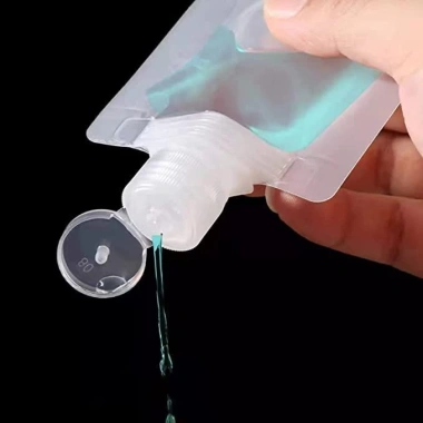 Túi chiết mỹ phẩm hickies nắp bật trắng đục 30/50/100ml - Nhỏ gọn, giá 12k 8 Túi chiết mỹ phẩm hickies nắp bật trắng đục 30/50/100ml - Nhỏ gọn, giá 12k 8