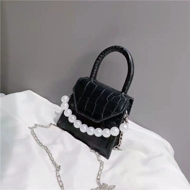 Túi đeo chéo mini da PU unisex - nắp thêu 4 sọc kẻ vạch, logo xanh đỏ viền dập chữ, 84.996₫ 10