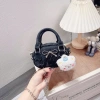 Túi đeo chéo mini dáng bàu in chữ nổi, kèm gấu treo cute thời trang - 59.000 VND 4