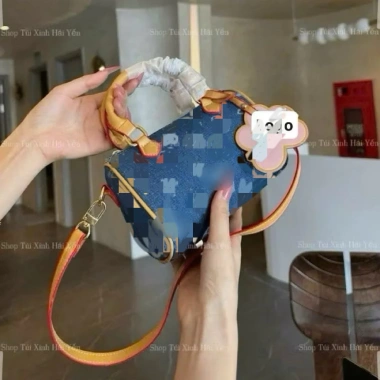 Túi đeo chéo size 17 hàng kỳ đẹp dày dặn, vừa điện thoại, màu tang mây hồng in chữ, siêu xinh - Giá chỉ 109.000