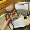 Túi đeo chéo thời trang nam nữ - Túi điện thoại nắp khoá mỏ, giá chỉ 85.000đ 4