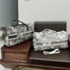 Túi du lịch vải in dải chữ thời trang, rộng dãi đa năng - Chỉ 119.000₫