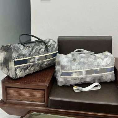 Túi du lịch vải in dải chữ thời trang, rộng dãi đa năng - Chỉ 119.000₫