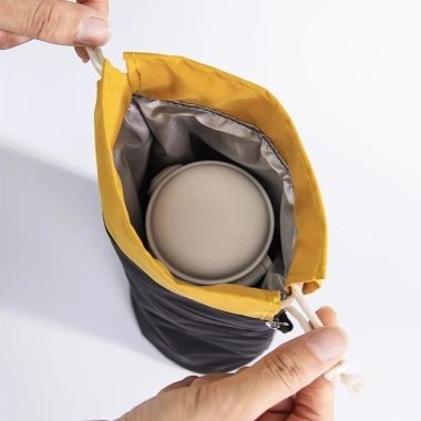 Túi đựng bình nước LUCKY – Đeo chéo dây rút, cốc giữ nhiệt, chống rơi, chống thấm