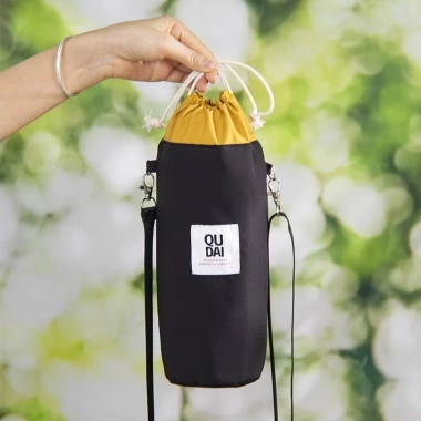 Túi đựng bình nước LUCKY – Đeo chéo dây rút, cốc giữ nhiệt, chống rơi, chống thấm
