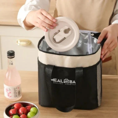Túi đựng cơm giữ nhiệt MEAL BAG lót giấy bạc, lớp vải cách nhiệt - Giá 69.000đ 9 Túi đựng cơm giữ nhiệt MEAL BAG lót giấy bạc, lớp vải cách nhiệt - Giá 69.000đ 9