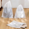 Túi đựng giày đa năng màu trắng dây rút, zip bọc vải chống bụi - Giá 17.000₫ 5