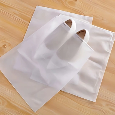 Túi đựng giày đa năng màu trắng dây rút, zip bọc vải chống bụi - Giá 17.000₫ 6