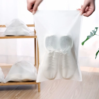 Túi đựng giày đa năng màu trắng dây rút, zip bọc vải chống bụi - Giá 17.000₫ 9