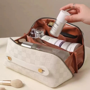 Túi đựng mỹ phẩm 888GD Caro sang trọng sức chứa lớn tiện lợi cho skincare giá 49.000 VNĐ