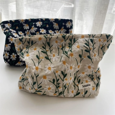 Túi Đựng Mỹ Phẩm Thêu Hoa Cúc Nhỏ Xinh Thời Trang Nữ - Giá 79.919 VND