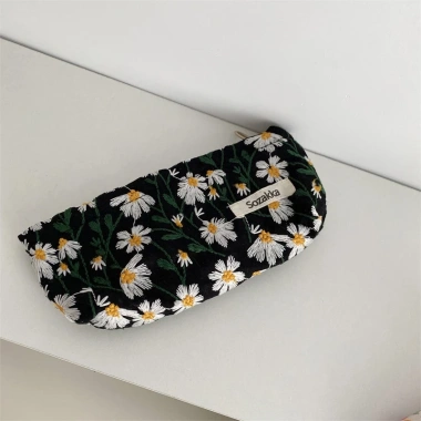 Túi Đựng Mỹ Phẩm Thêu Hoa Cúc Nhỏ Xinh Thời Trang Nữ - Giá 79.919 VND 6 Túi Đựng Mỹ Phẩm Thêu Hoa Cúc Nhỏ Xinh Thời Trang Nữ - Giá 79.919 VND 6
