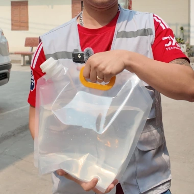 Túi Đựng Rượu 5L và Bia Đa Năng có Quai Xách - Giá 17.000đ, tiện lợi cho nước thực phẩm 2 Túi Đựng Rượu 5L và Bia Đa Năng có Quai Xách - Giá 17.000đ, tiện lợi cho nước thực phẩm 2