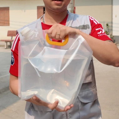 Túi Đựng Rượu 5L và Bia Đa Năng có Quai Xách - Giá 17.000đ, tiện lợi cho nước thực phẩm 6 Túi Đựng Rượu 5L và Bia Đa Năng có Quai Xách - Giá 17.000đ, tiện lợi cho nước thực phẩm 6