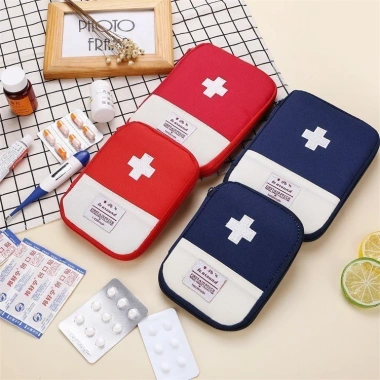 Tụi đựng thuốc mini đa ngàn An Đức, nhỏ gọn, 2 màu Đỏ Xanh, phù hợp du lịch y tế, giả ưu đãi 35.000 VND