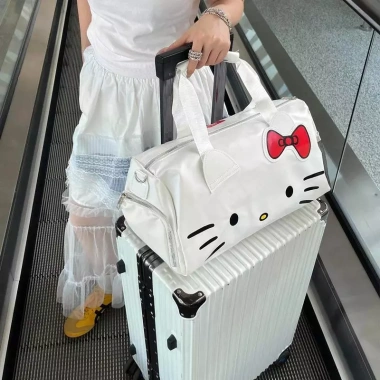 Túi Hello Kitty hình trụ đa năng du lịch thể thao, đeo vai, dung lượng lớn, ngăn giày tách biệt - Giá chỉ 121.999 VND