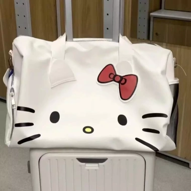 Túi Hello Kitty hình trụ đa năng du lịch thể thao, đeo vai, dung lượng lớn, ngăn giày tách biệt - Giá chỉ 121.999 VND