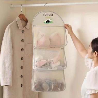Túi lưới đựng đồ lót tất vớ treo tủ 3 ngăn họa tiết gấu trúc IP888 Giá ưu đãi 27.190 VND