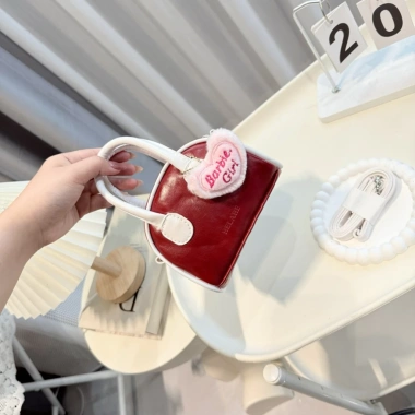 Túi mini 2 quai treo Tim Chữ BARBIE GIRL cute kiểu Hàn Quốc size 14 – Giá 72.000₫ 8 Túi mini 2 quai treo Tim Chữ BARBIE GIRL cute kiểu Hàn Quốc size 14 – Giá 72.000₫ 8