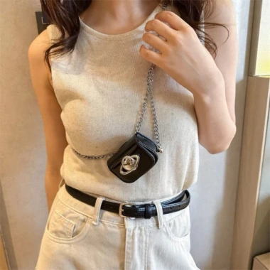 Túi mini đeo chéo màu bạc cho nữ - Phụ kiện thời trang 2.023, giá ưu đãi 68.000₫ 2