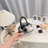 Túi mini đeo chéo vải dạ dáng hến và charm thỏ trắng, giảm giá chỉ 69.000đ 5