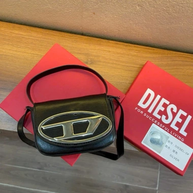 Túi mini Diesel đeo chéo cho mẹ & bé – Thiết kế thời trang sang chảnh, cá tính, nhỏ gọn, chỉ 49.000₫